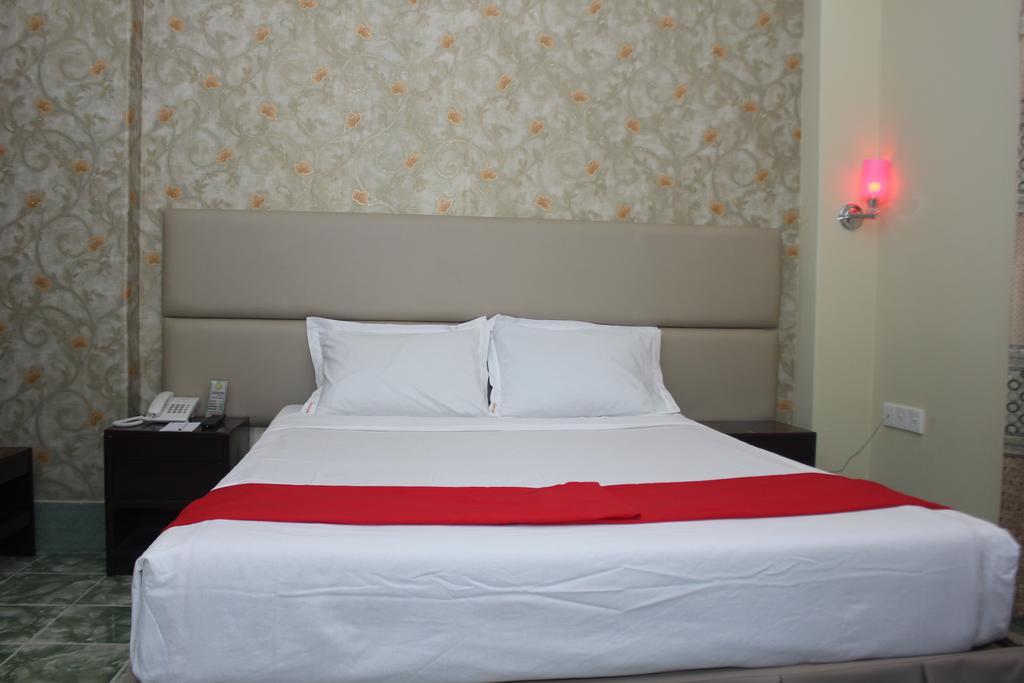 Golden Inn Chattagram Ltd Читагонг Екстериор снимка