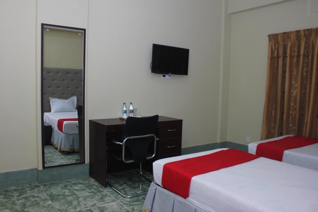 Golden Inn Chattagram Ltd Читагонг Екстериор снимка